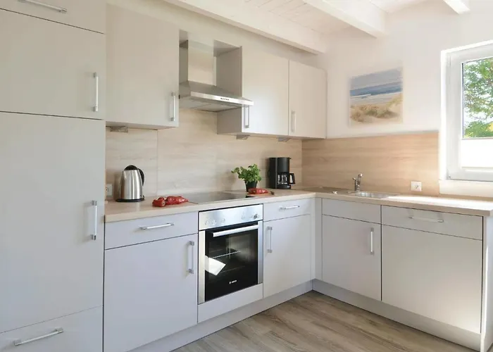 Holiday home Seerose 8 *